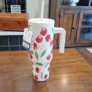 Hydropeak 32 Oz. Tumbler With Cherries And Butterflies As A Design